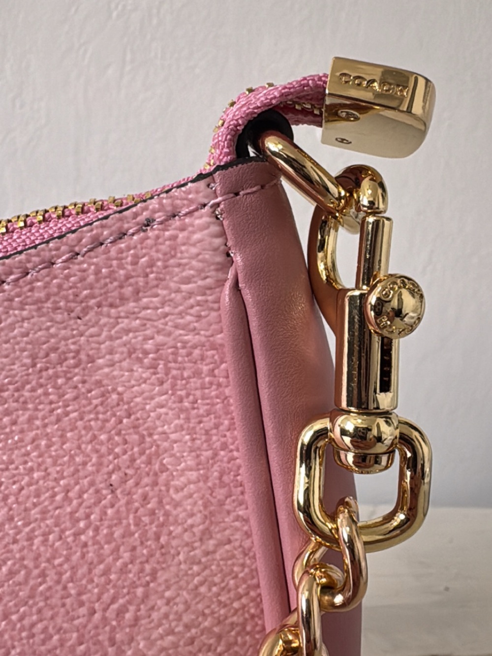 COACH Teri Shoulder Bag In Signature Canvas Pink ( New). (Same Day shipping) - Picture 4 of 11